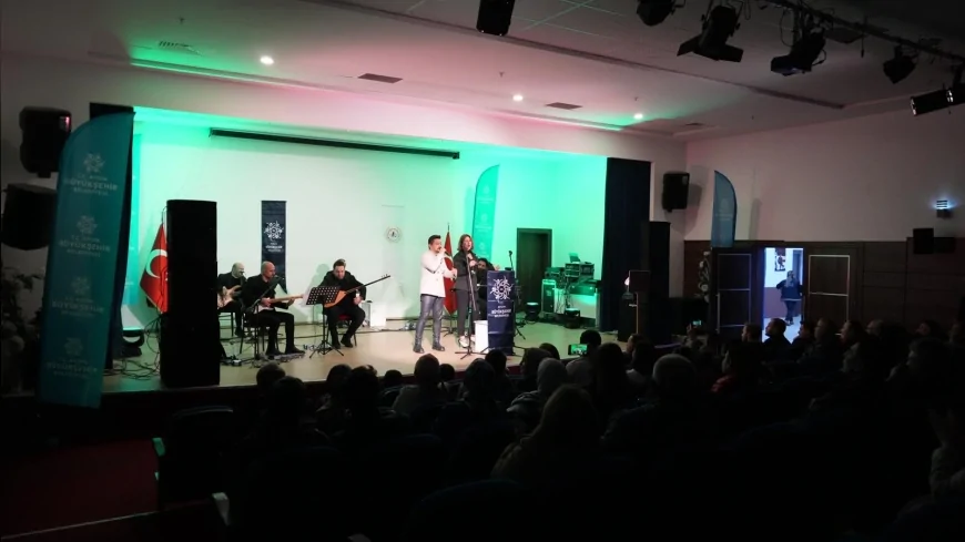 AYDIN BÜYÜKŞEHİR BELEDİYE BAŞKANI ÖZLEM ÇERÇİOĞLU İNCİRLİOVA’DA “ANADOLU’DAN TÜRKÜLER” PROGRAMIYLA VATANDAŞLARI BULUŞTURDU