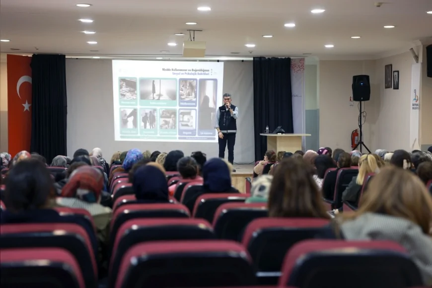 Bayraklı Belediyesi ve İzmir Emniyeti’nden annelere uyuşturucuya karşı erken farkındalık eğitimi
