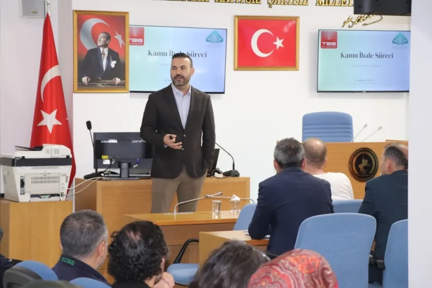 Düzce Belediyesi’nde personellere 4734 sayılı Kamu İhale Kanunu ve Doğrudan Temin eğitimi verildi