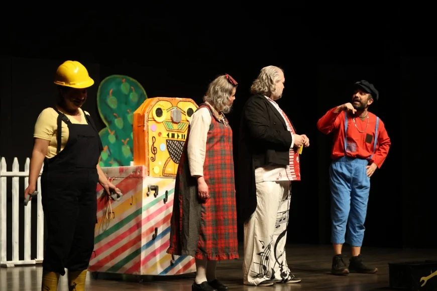 AYDIN BÜYÜKŞEHİR BELEDİYESİ DÜNYA TİYATRO HAFTASINDA HER YAŞTAN VATANDAŞI SAHNEYLE BULUŞTURDU!