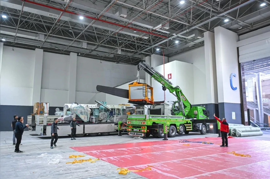 İzmir’de Marble Fuarı için geri sayım başladı doğal taş blokları alana indirildi