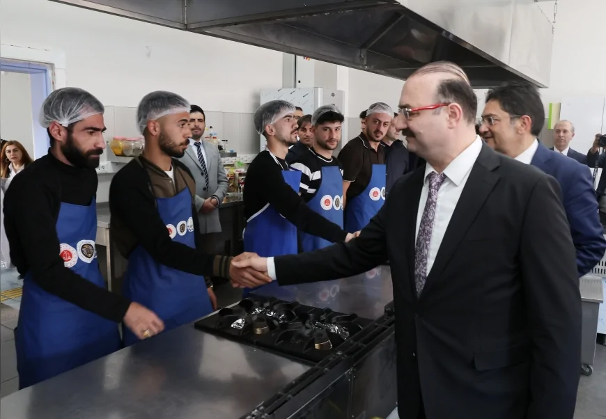 Atatürk Üniversitesi ve Paydaş Kurumlar Denetimli Serbestlik Kapsamındaki Bireylere Gastronomi Eğitimi Başlattı