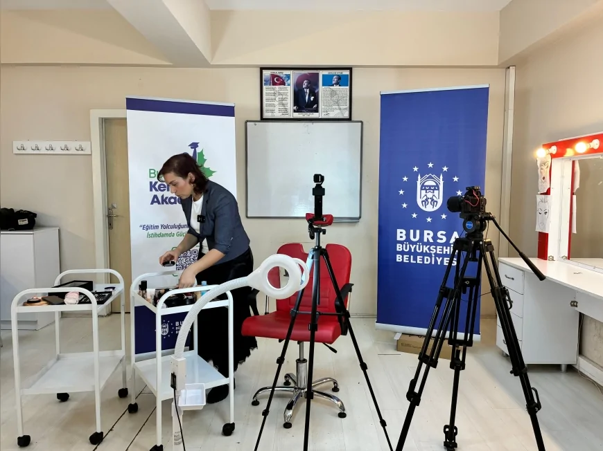 Bursa Büyükşehir Belediyesi Bursa Kent Akademisi İle Uzaktan Eğitim Dönemini Başlatıyor