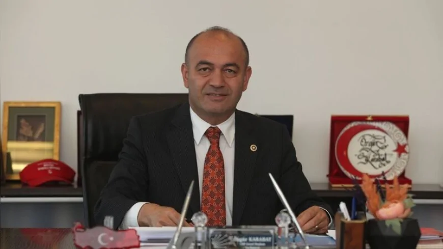 CHP Genel Başkan Yardımcısı Özgür Karabat: “Vatandaş borca batarken para baronlarına faiz artışı müjdeleniyor”