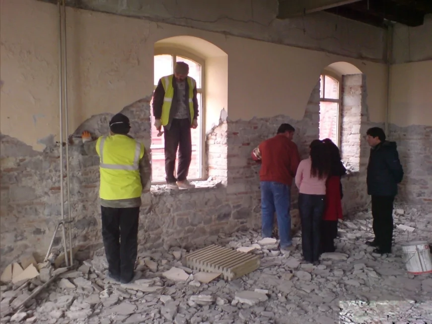 İzmir Büyükşehir Belediye Başkanı Dr. Cemil Tugay: “Meslek Fabrikası’na yapılan müdahale haksız ve kabul edilemez”