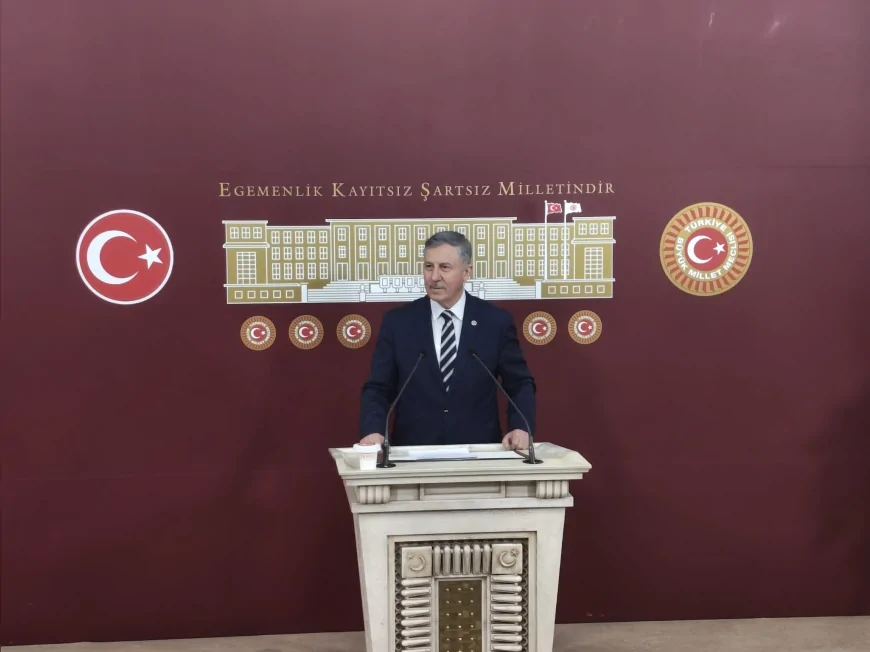 YENİ YOL GRUBU BAŞKANVEKİLİ DOÇ. DR. SELÇUK ÖZDAĞ: “HOBİ BAHÇELERİNE YÖNELİK ADIM FİİLİ YIKIMDIR”