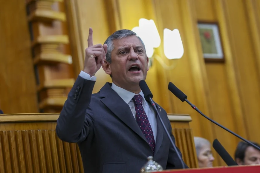 CHP Genel Başkanı Özgür Özel: “Ya ara seçim yapılacak ya da korkaklar tarihe yazılacak”