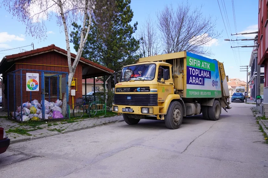 ESKİŞEHİR TEPEBAŞI’NDA GERİ DÖNÜŞÜM HAMLESİ 42 NOKTADA EKONOMİYE KATKI SAĞLIYOR