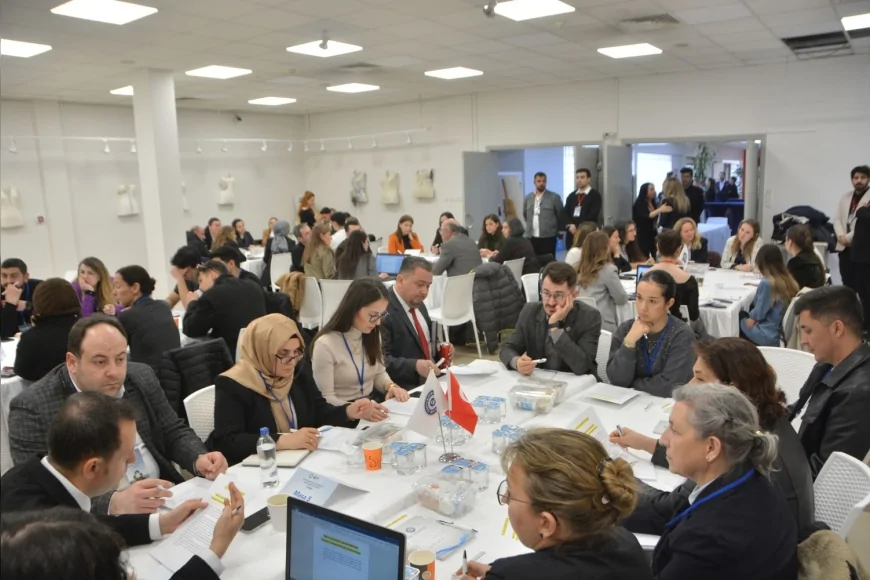 Ege Üniversitesi Çalıştayında Kampüslerde Sıfır Atık İçin Dijital Teşvik ve Davranış Değişikliği Vurgusu