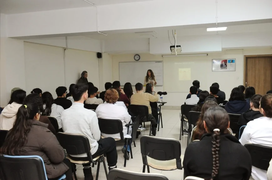 Karşıyaka Belediye Başkanı Yıldız Ünsal: “KARGEM ile gençlerin hayallerine giden yolda rehberlik ediyoruz”