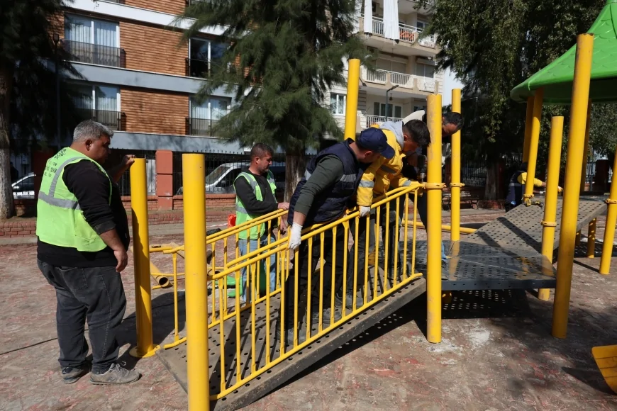 Aydın Büyükşehir Belediye Başkanı Özlem Çerçioğlu öncülüğünde park ve yeşil alanlar modern hale getiriliyor