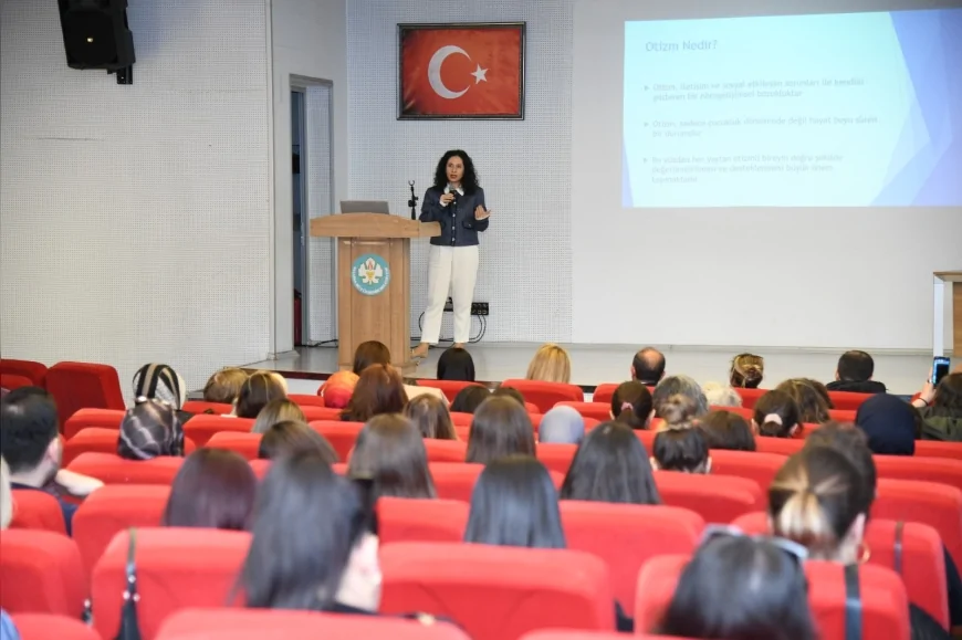 Yunusemre Belediyesi Otizm Farkındalık Günü kapsamında sergi ve seminer programı düzenledi