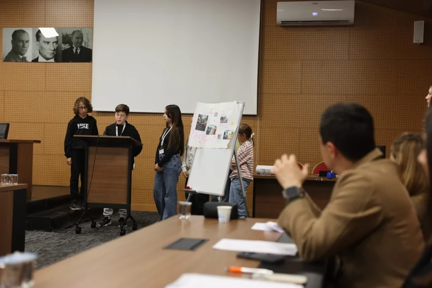 Marmaris Belediyesi Çocuk Meclisi projeleriyle çevre ve toplumsal sorunlara çözüm önerileri sundu