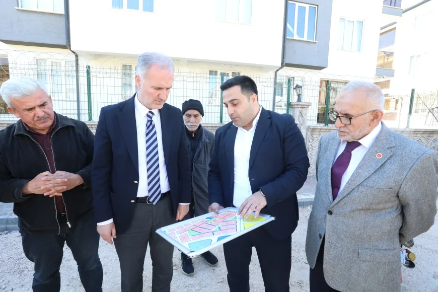 İnegöl Belediye Başkanı Alper Taban: “Yeni Mahalle’de 11 sokakta tretuvar çalışmasını tamamlıyoruz”