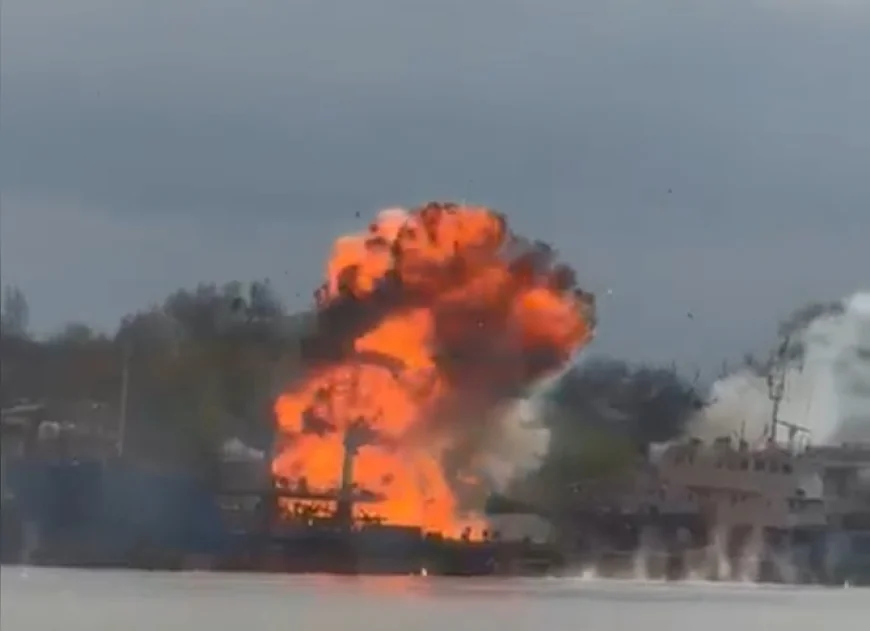 Ukrayna İzmail Limanı’na Rusya saldırısı: 4 gemi vuruldu, Karadeniz hattında gerilim arttı