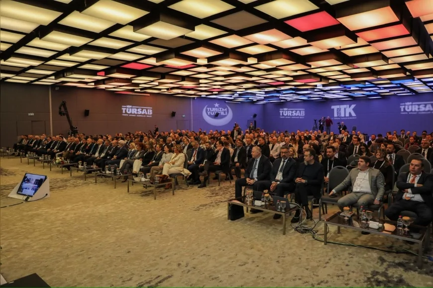 Düzce Belediye Başkanı Dr. Faruk Özlü Antalya’daki TÜRSAB Kongresinde “Turizm bir vizyondur” vurgusu yaptı