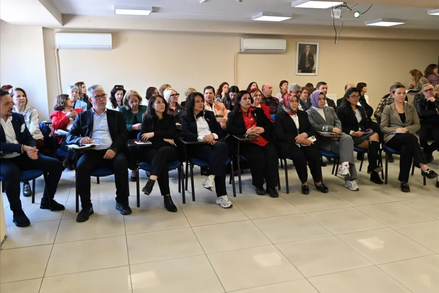 Bornova’da muhtarlar ve sivil toplum kuruluşları katılımcı yönetim için bir araya geldi