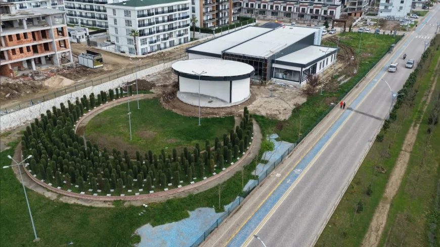 Başiskele’de 15 Temmuz Bilim Merkezi projesinde inşaat çalışmaları hızla sürüyor