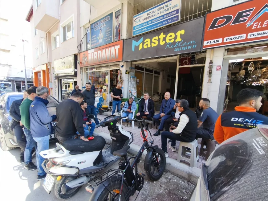 Burdur Belediye Başkanı Ali Orkun Ercengiz Gökdemir Sokak’ta Esnafla Buluştu