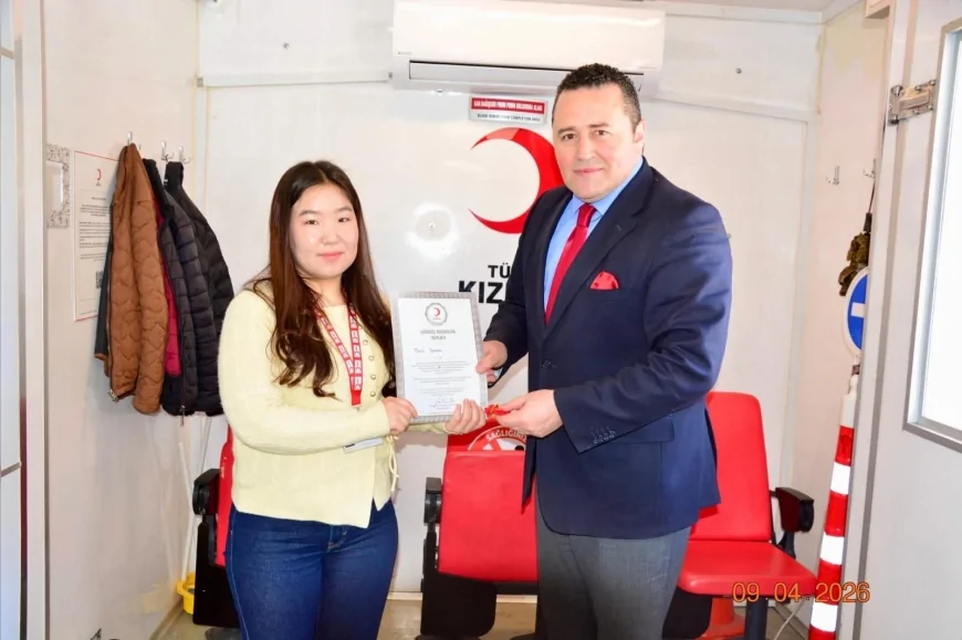 Çorum’da Polis Teşkilatının 181’inci yılı etkinliğinde Mete Bayrak 30’uncu kan bağışıyla plaket aldı