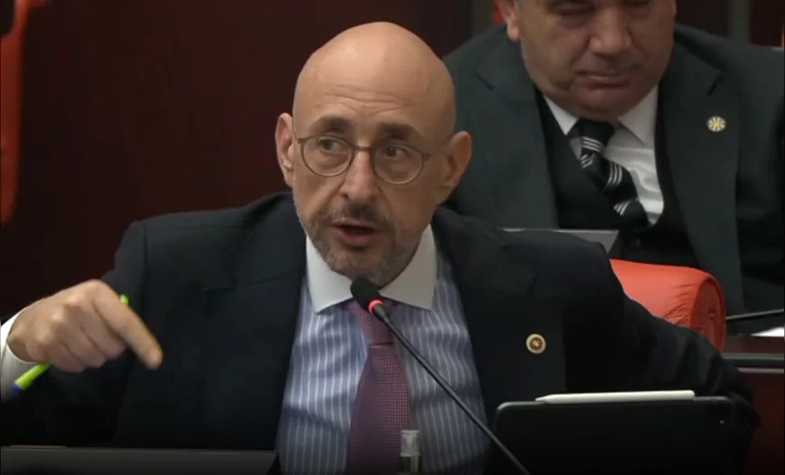 İYİ Parti Grup Başkanvekili Uğur Poyraz TBMM’de babasının ameliyat sürecini anlattı “Evlatlara gözyaşı döktürüyorlar”