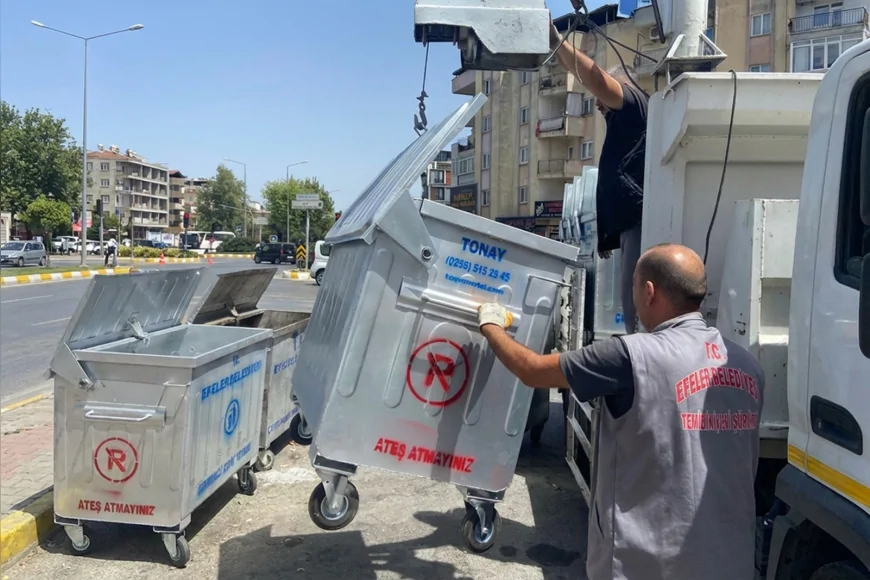 EFELER BELEDİYE BAŞKANI ANIL YETİŞKİN ÖNCÜLÜĞÜNDE TEMİZLİK ENVANTERİ YENİLENİYOR
