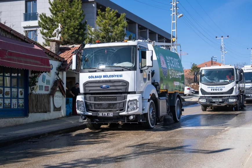 Gölbaşı Belediyesi Taşpınar Mahallesi’nde kapsamlı temizlik çalışması gerçekleştirdi