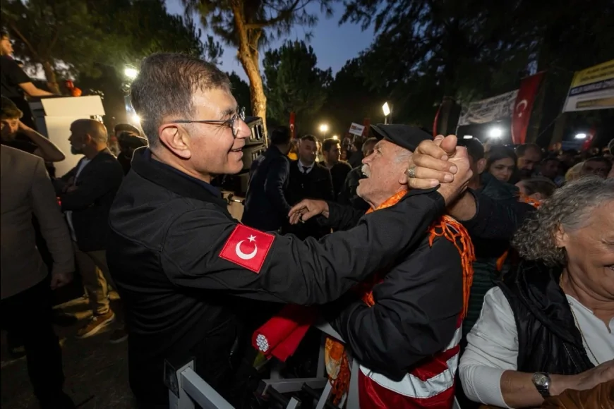 İzmir Büyükşehir Belediye Başkanı Dr. Cemil Tugay: “Ne yaparsanız yapın İzmir’i yenemeyeceksiniz”
