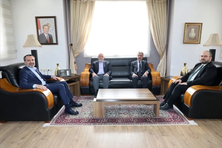 Elazığ Ticaret Borsası Başkanı Mehmet Ali Dumandağ’dan Belediye Başkanı Şahin Şerifoğulları’na İş Birliği Ziyareti