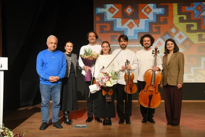 Giresun Belediyesi’nin Doğu ve Batı müziğini buluşturan konseri yoğun ilgi gördü