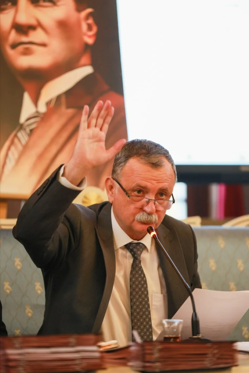 Yunusemre Belediye Başkanı Semih Balaban: “Nisan ayı meclisinde 46 madde karara bağlandı”