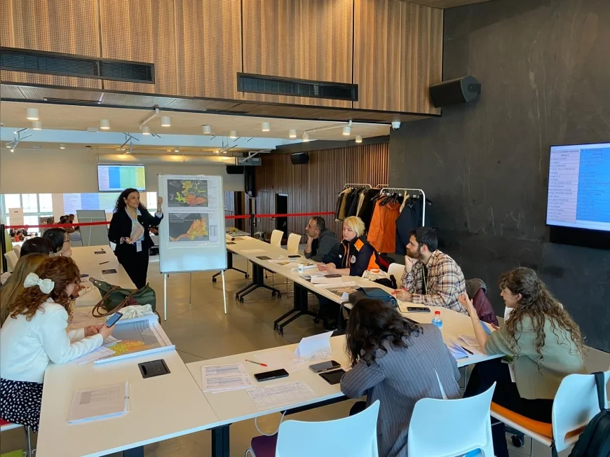 İzmir’de İklim Krizi Riskleri Bilimsel Verilerle Ele Alındı Dirençlilik Stratejileri İçin Kritik Çalıştay Düzenlendi