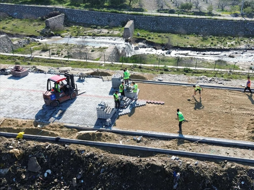 Aydın Büyükşehir Belediye Başkanı Özlem Çerçioğlu: ''Aydın'ın Tüm İlçelerinde Yol Yapım Ve Yenileme Çalışmalarımızı Sürdürüyoruz.''