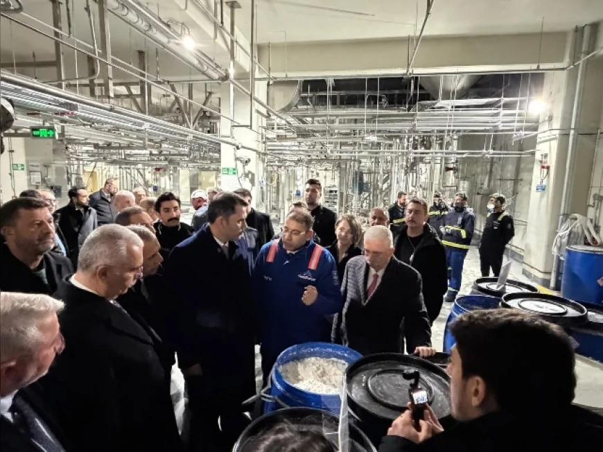 Çevre, Şehircilik ve İklim Değişikliği Bakanı Murat Kurum Sungurlu’daki barut fabrikasında incelemelerde bulundu