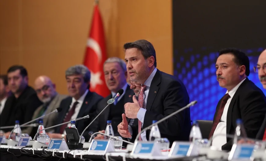 Enerji ve Tabii Kaynaklar Bakanı Alparslan Bayraktar: “Türkiye'nin yeni enerji mimarisinin merkezine elektrikleşmeyi koyuyoruz”