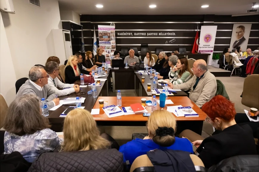 Narlıdere Belediyesi 3 Yaş Üniversiteleri Çalıştayı ile yeni eğitim modelinin yol haritasını belirledi