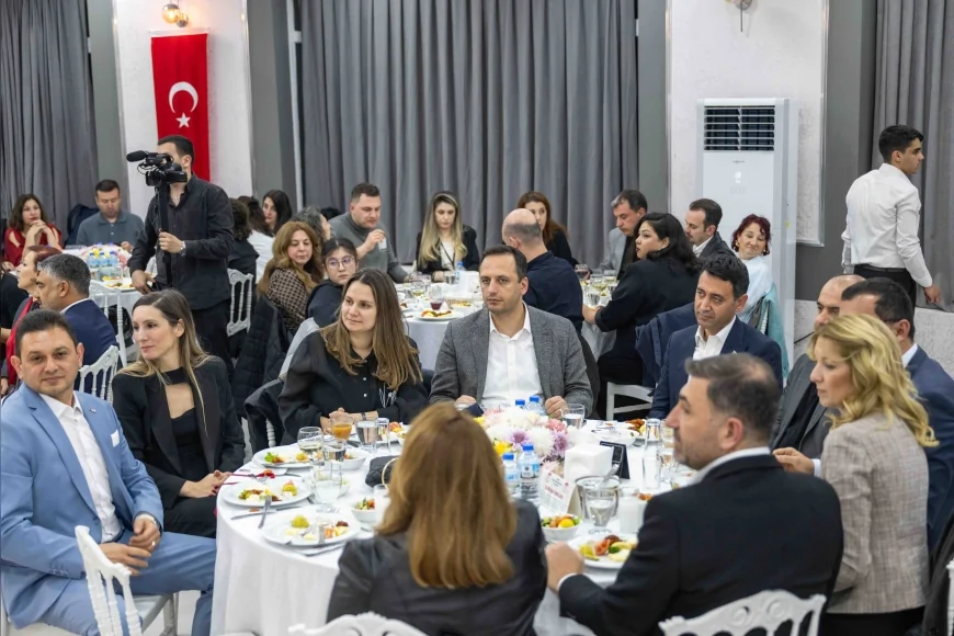 BORNOVA BELEDİYE BAŞKANI ÖMER EŞKİ TEKSTİL MÜHENDİSLERİ BULUŞMASINDA “DAYANIŞMAYI BÜYÜTECEĞİZ” MESAJI VERDİ