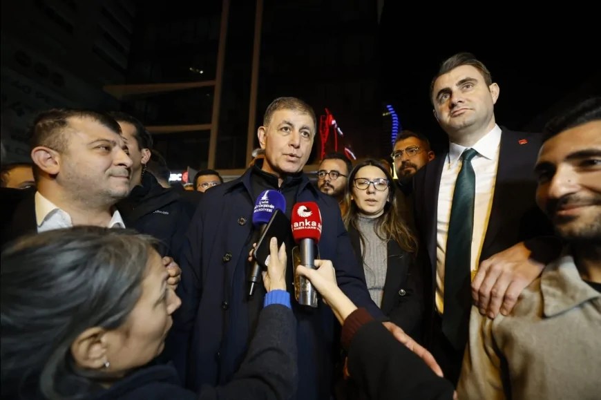 İzmir Büyükşehir Belediye Başkanı Dr. Cemil Tugay: “Başkanımız görevinin başında olacak, mücadeleye devam edeceğiz”