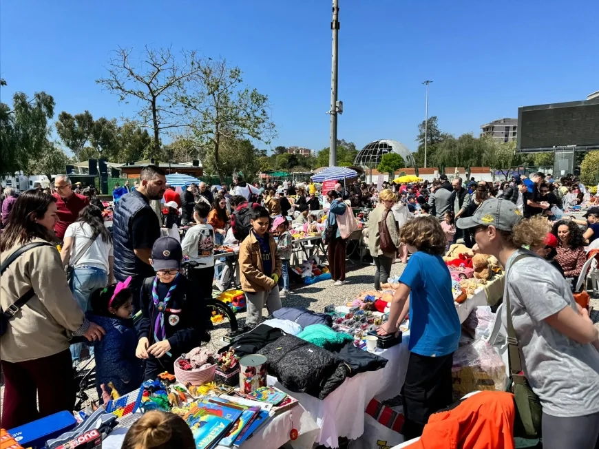 Karşıyaka’da ‘Çocuklar için 2. El Pazarı’na büyük ilgi