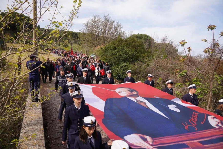 AYVALIK’TA ATATÜRK’ÜN İLÇEYE GELİŞİNİN 92’NCİ YIL DÖNÜMÜ TÖRENLE KUTLANDI