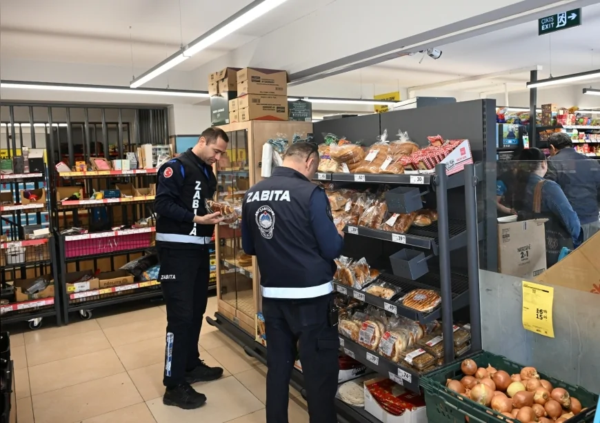 MANİSA BÜYÜKŞEHİR BELEDİYESİ MARKETLERDE GIDA GÜVENLİĞİ DENETİMLERİNİ SIKILAŞTIRDI