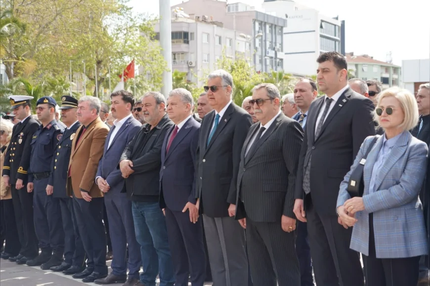 EDREMİT’TE ATATÜRK’ÜN KENTE GELİŞİNİN 92 YILI TÖRENLER VE SERGİYLE ANILDI