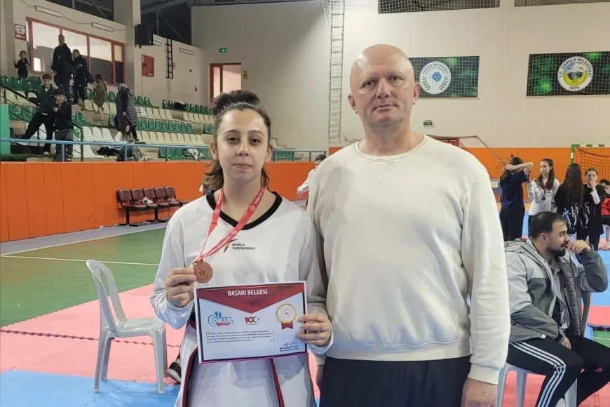 Giresun Belediyesporlu Ceren Çiftçi Taekwondo Grup Müsabakalarında Üçüncü Oldu