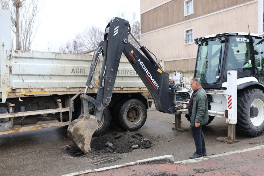 Ağrı Belediyesi Kent Genelinde Su ve Kanalizasyon Altyapısını Güçlendirme Çalışmalarını Sürdürüyor