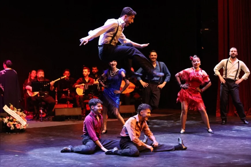 MUĞLA BÜYÜKŞEHİR BELEDİYESİ VE KÜLTÜR BAKANLIĞI İŞ BİRLİĞİYLE 70’LER VE 80’LER FİLM MÜZİKLERİ KONSERİ YOĞUN İLGİ GÖRDÜ