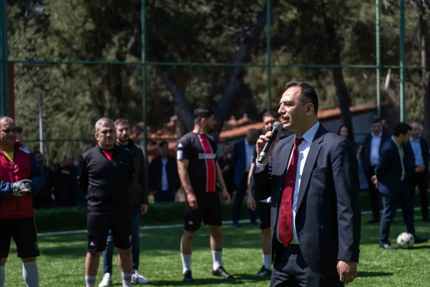 BORNOVA BELEDİYE BAŞKANI ÖMER EŞKİ: “SAHADA KURULAN DOSTLUKLAR İŞ HAYATINA DA YANSIYACAK”