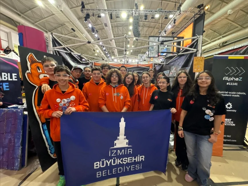 İzmir Büyükşehir Belediyesi destekli robotik takımı uluslararası FRC turnuvasından ödülle döndü