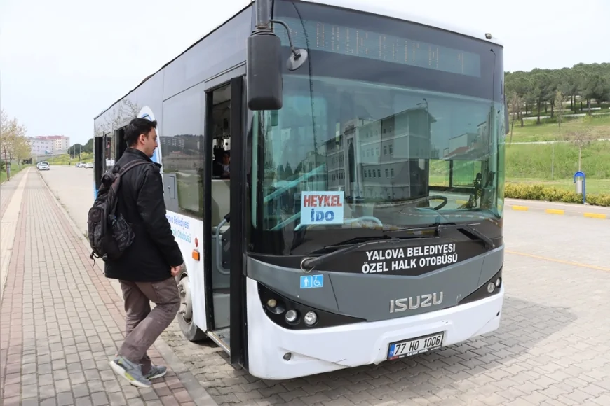 Yalova Belediyesi üniversite öğrencilerine ekonomik ve düzenli ulaşım hizmeti başlattı