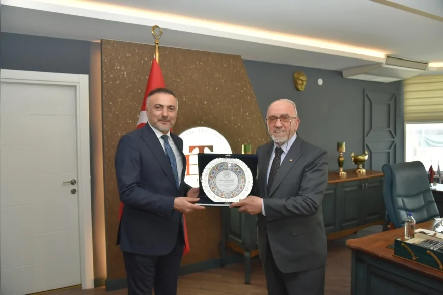 Tarım ve Orman Bakanlığı Gıda ve Kontrol Genel Müdürü Dr. Ersin Dilber Elazığ Ticaret Borsası’nı ziyaret etti