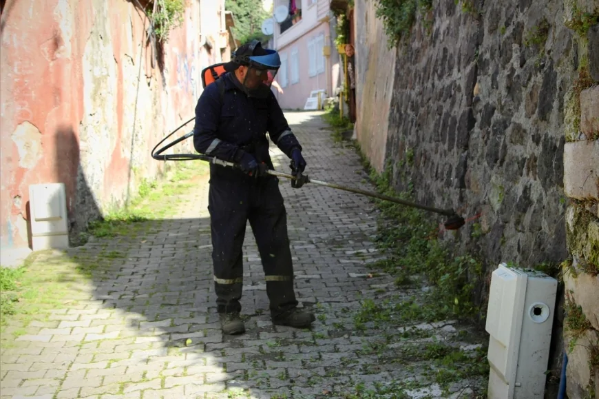 Giresun Belediyesi Erikliman ve Kapu mahallelerinde temizlik çalışmalarını aralıksız sürdürüyor